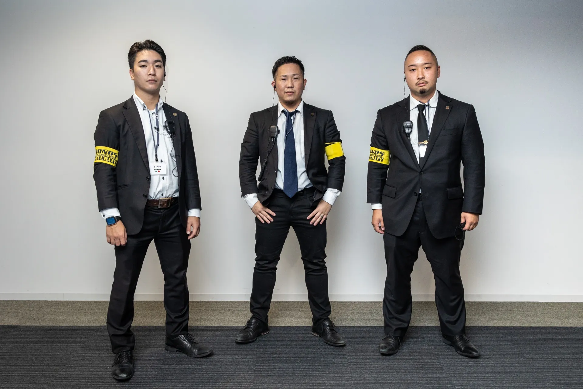 警備制服 スーツイメージ